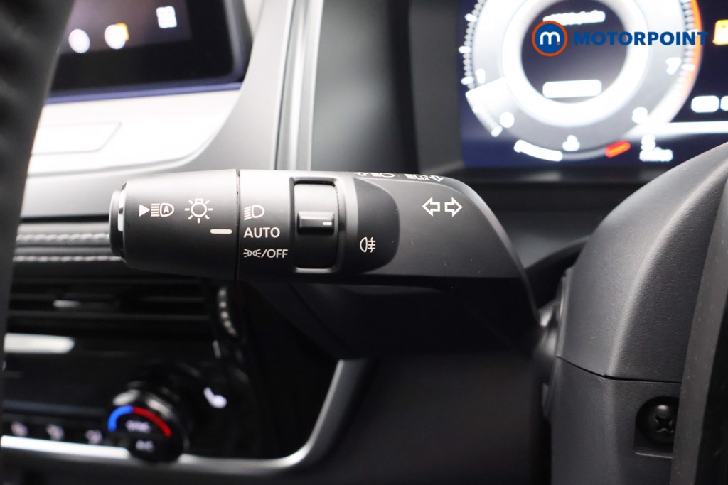 Nissan Qashqai N-Connecta Manual Petrol SUV - Stock Number (1683568) - 4th supplementary image