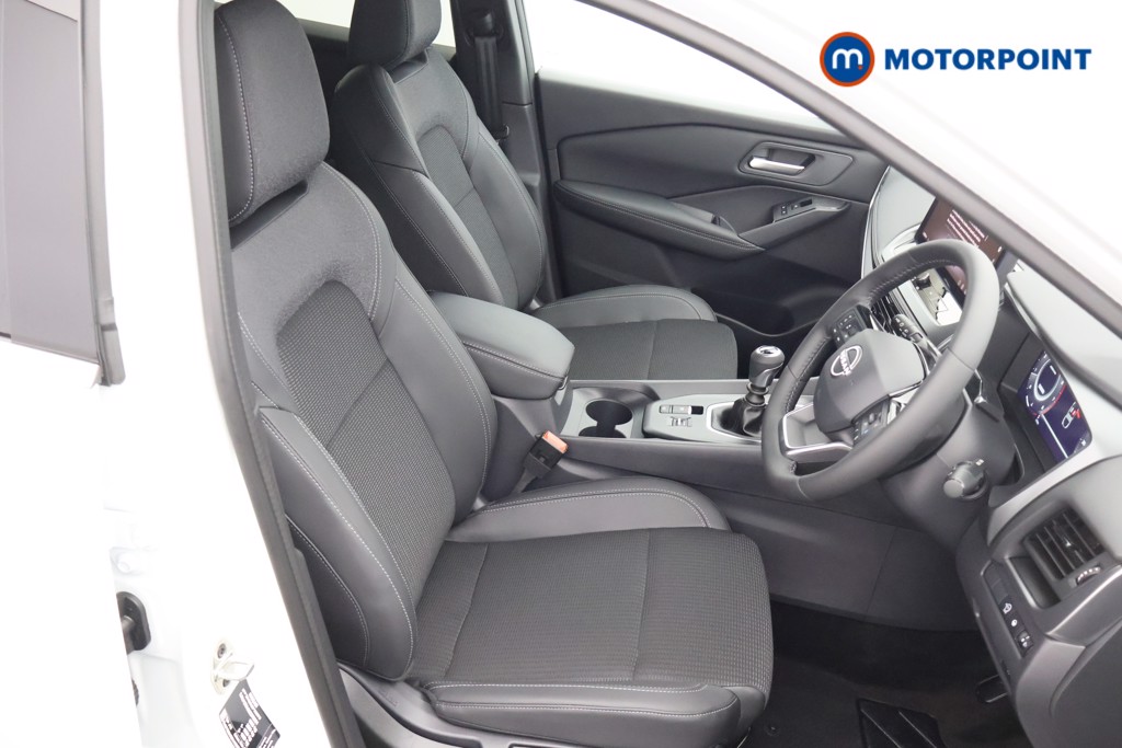 Nissan Qashqai N-Connecta Manual Petrol SUV - Stock Number (1683568) - 13th supplementary image