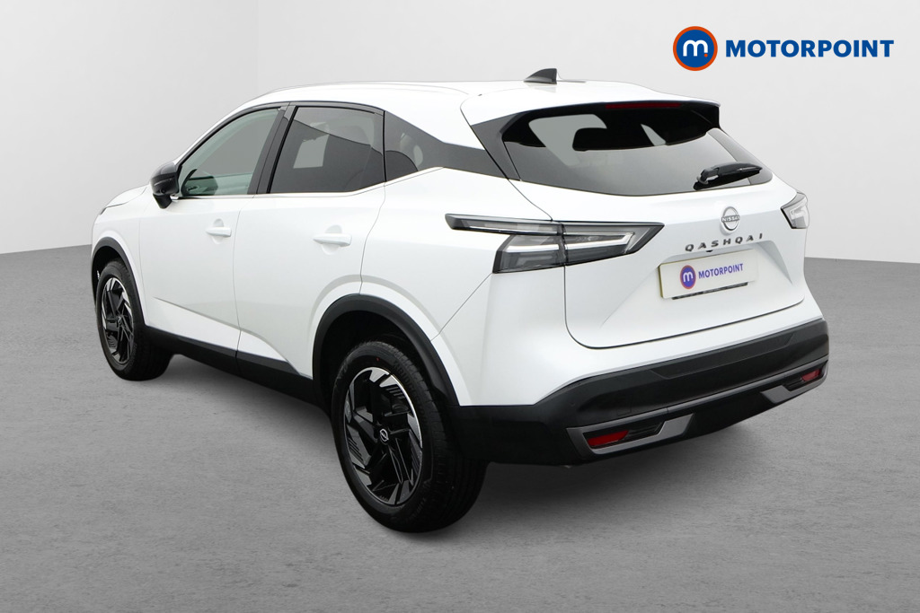Nissan Qashqai N-Connecta Manual Petrol SUV - Stock Number (1683568) - Passenger side rear corner