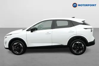 Nissan Qashqai N-Connecta Manual Petrol SUV - Stock Number (1683568) - Passenger side