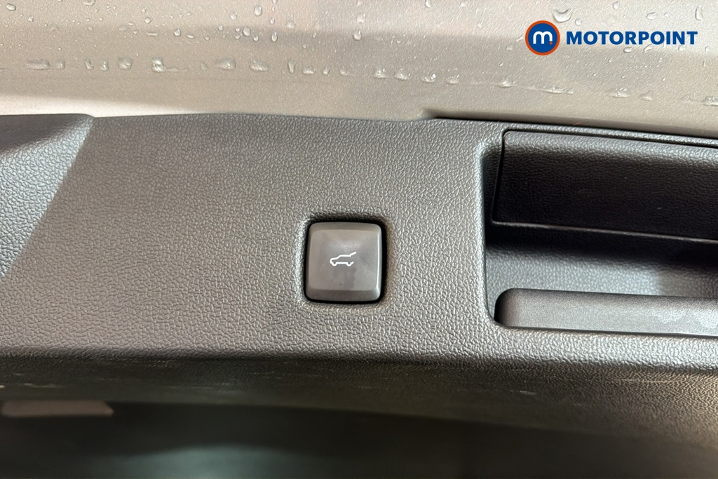 Ford Kuga St-Line Edition Automatic Petrol-Electric Hybrid SUV - Stock Number (1685887) - 35th supplementary image