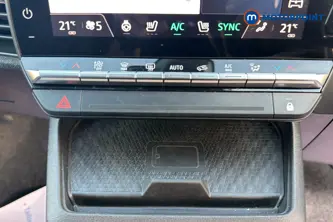 Renault Megane E-Tech Iconic Automatic Electric Hatchback - Stock Number (1686549) - 12th supplementary image