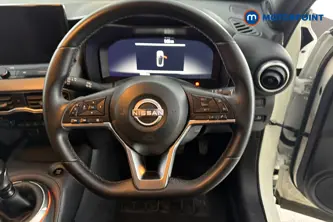Nissan Juke N-Connecta Manual Petrol SUV - Stock Number (1687197) - 2nd supplementary image