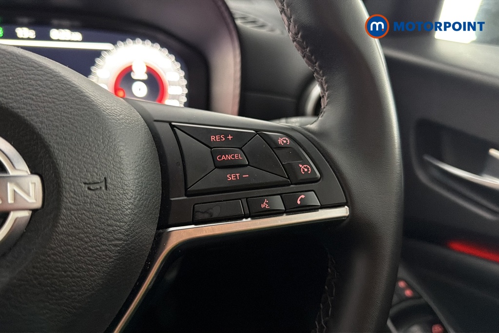 Nissan Juke N-Connecta Manual Petrol SUV - Stock Number (1687197) - 3rd supplementary image