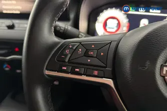 Nissan Juke N-Connecta Manual Petrol SUV - Stock Number (1687197) - 4th supplementary image