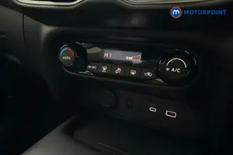 Nissan Juke N-Connecta Manual Petrol SUV - Stock Number (1687197) - 12th supplementary image