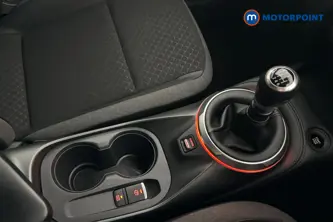 Nissan Juke N-Connecta Manual Petrol SUV - Stock Number (1687197) - 15th supplementary image