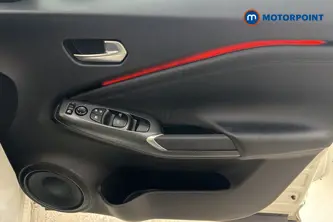Nissan Juke N-Connecta Manual Petrol SUV - Stock Number (1687197) - 18th supplementary image