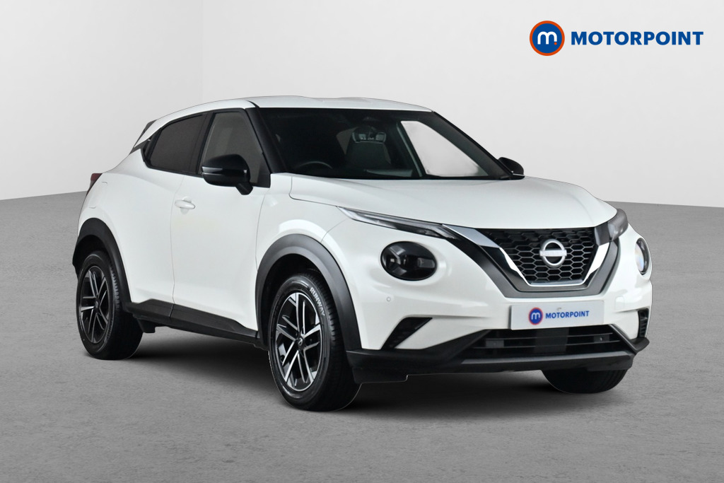 Nissan Juke N-Connecta Manual Petrol SUV - Stock Number (1687197) - Drivers side front corner