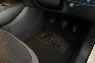 Nissan Juke N-Connecta Manual Petrol SUV - Stock Number (1687197) - 24th supplementary image