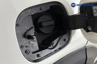 Nissan Juke N-Connecta Manual Petrol SUV - Stock Number (1687197) - 41st supplementary image