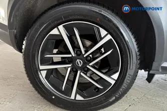 Nissan Juke N-Connecta Manual Petrol SUV - Stock Number (1687197) - 46th supplementary image