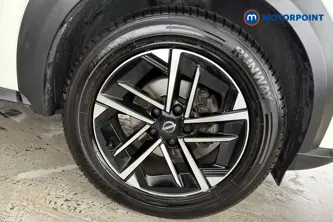 Nissan Juke N-Connecta Manual Petrol SUV - Stock Number (1687197) - 47th supplementary image