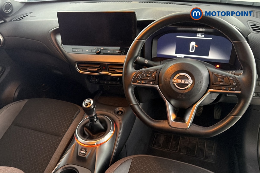 Nissan Juke N-Connecta Manual Petrol SUV - Stock Number (1687197) - 1st supplementary image