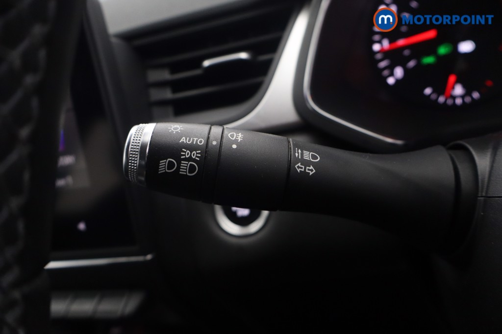 Renault Captur Iconic Manual Petrol SUV - Stock Number (1687315) - 6th supplementary image