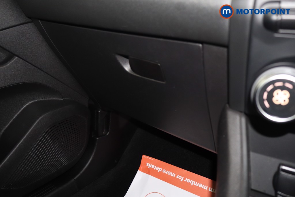 Renault Captur Iconic Manual Petrol SUV - Stock Number (1687315) - 17th supplementary image