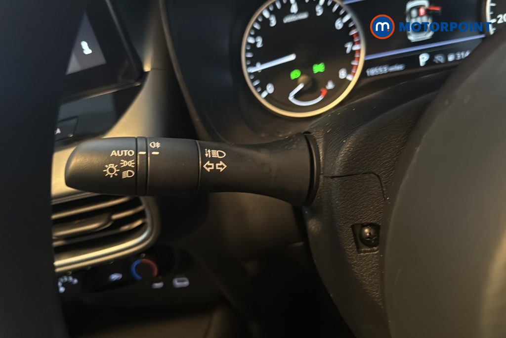 Nissan Juke Acenta Premium Automatic Petrol SUV - Stock Number (1689074) - 5th supplementary image