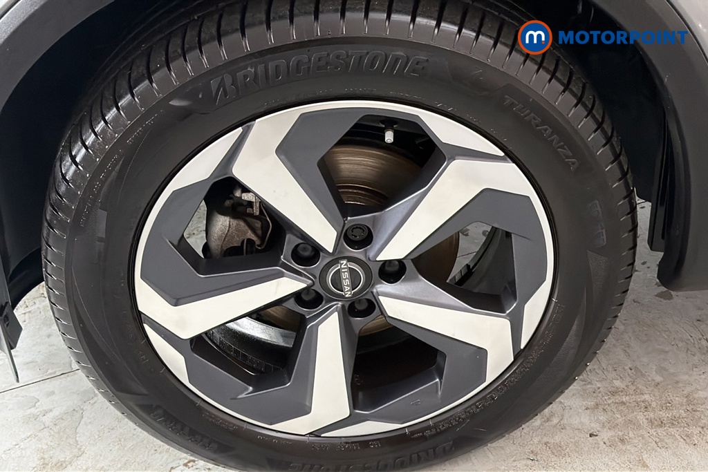 Nissan Qashqai N-Connecta Manual Petrol SUV - Stock Number (1689093) - 44th supplementary image