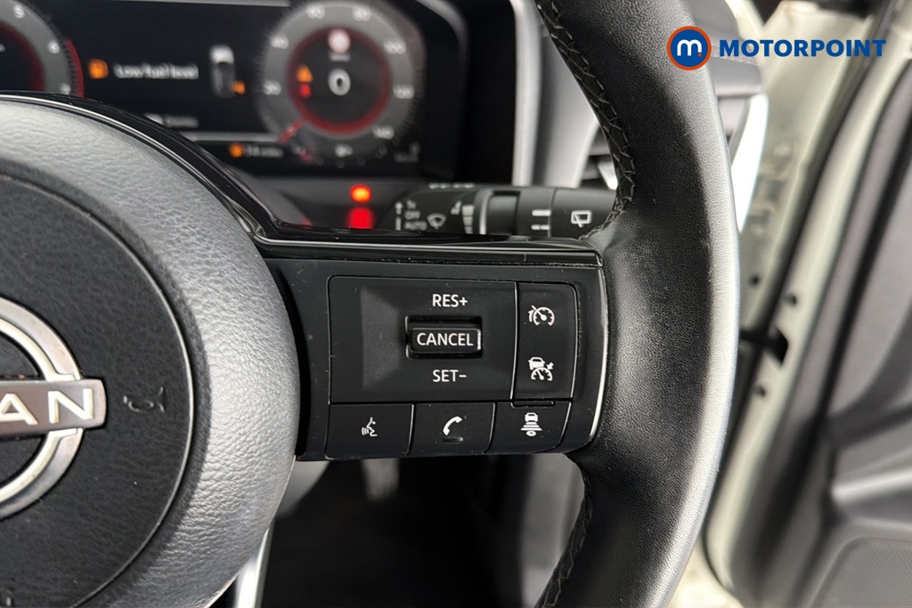Nissan Qashqai N-Connecta Manual Petrol SUV - Stock Number (1690199) - 3rd supplementary image
