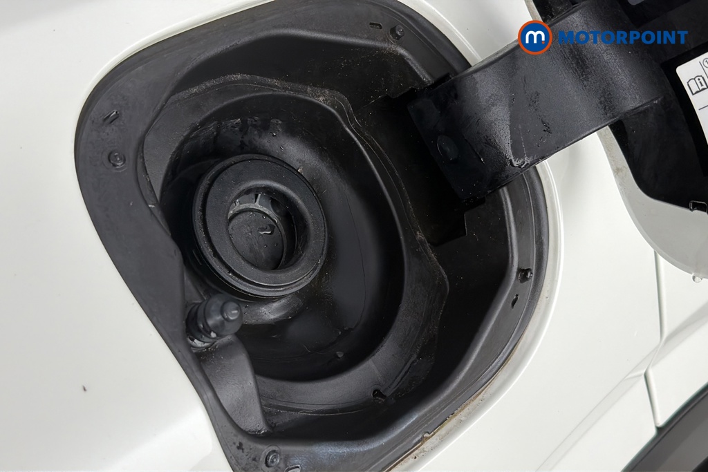 Nissan Qashqai N-Connecta Manual Petrol SUV - Stock Number (1690199) - 41st supplementary image