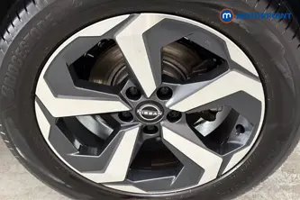 Nissan Qashqai N-Connecta Manual Petrol SUV - Stock Number (1690199) - 46th supplementary image