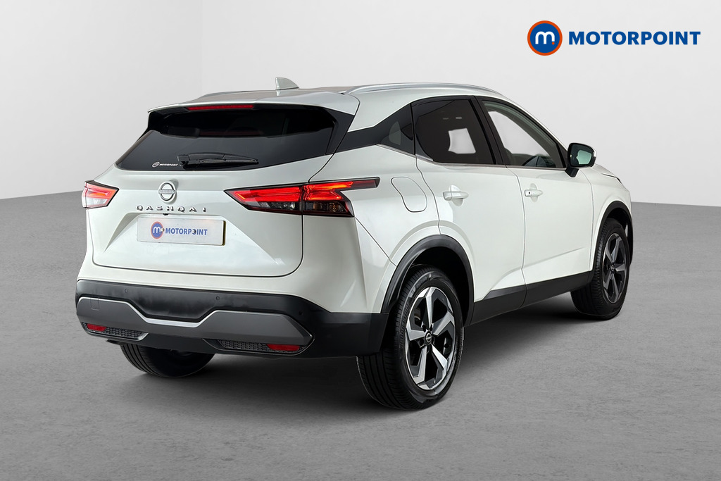 Nissan Qashqai N-Connecta Manual Petrol SUV - Stock Number (1690199) - Passenger side rear corner