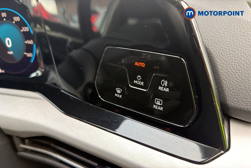 Volkswagen Golf Life Automatic Petrol Hatchback - Stock Number (1691448) - 11th supplementary image