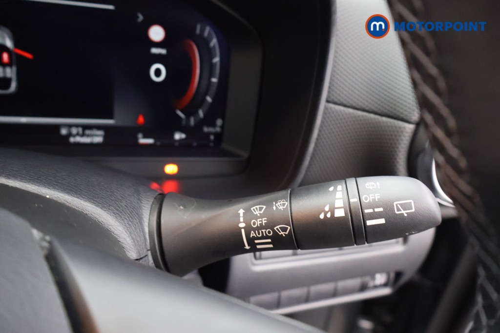 Nissan Juke N-Connecta Automatic Petrol-Electric Hybrid SUV - Stock Number (1691489) - 6th supplementary image
