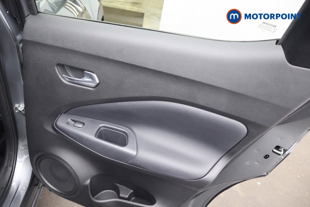 Nissan Juke N-Connecta Automatic Petrol-Electric Hybrid SUV - Stock Number (1691489) - 19th supplementary image