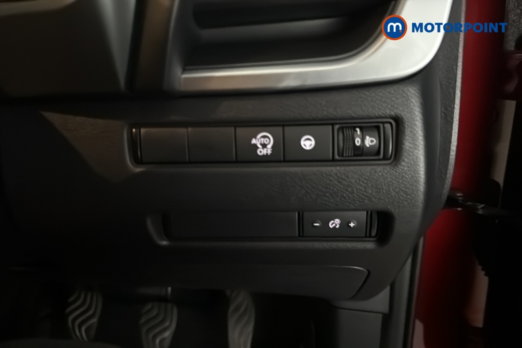 Nissan Qashqai N-Connecta Manual Petrol SUV - Stock Number (1691976) - 11th supplementary image