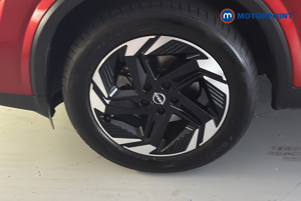 Nissan Qashqai N-Connecta Manual Petrol SUV - Stock Number (1691976) - 44th supplementary image