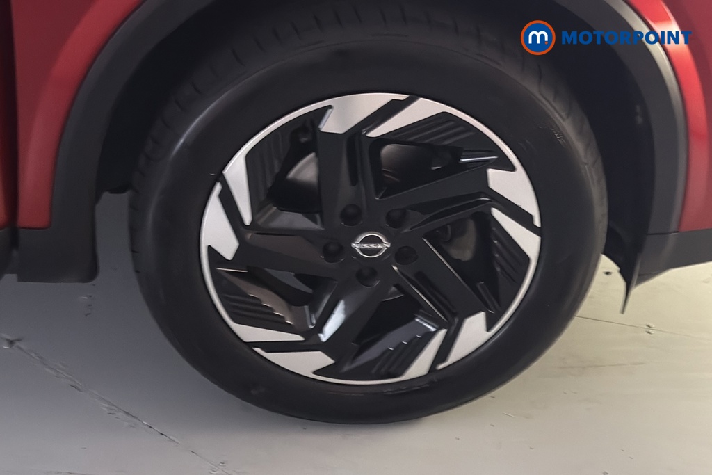 Nissan Qashqai N-Connecta Manual Petrol SUV - Stock Number (1691976) - 47th supplementary image