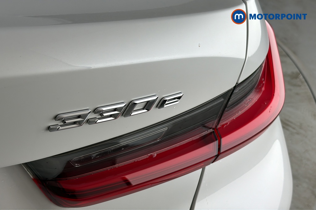 BMW 3 Series M Sport Automatic Petrol Plug-In Hybrid Saloon - Stock Number (1692158) - 36th supplementary image