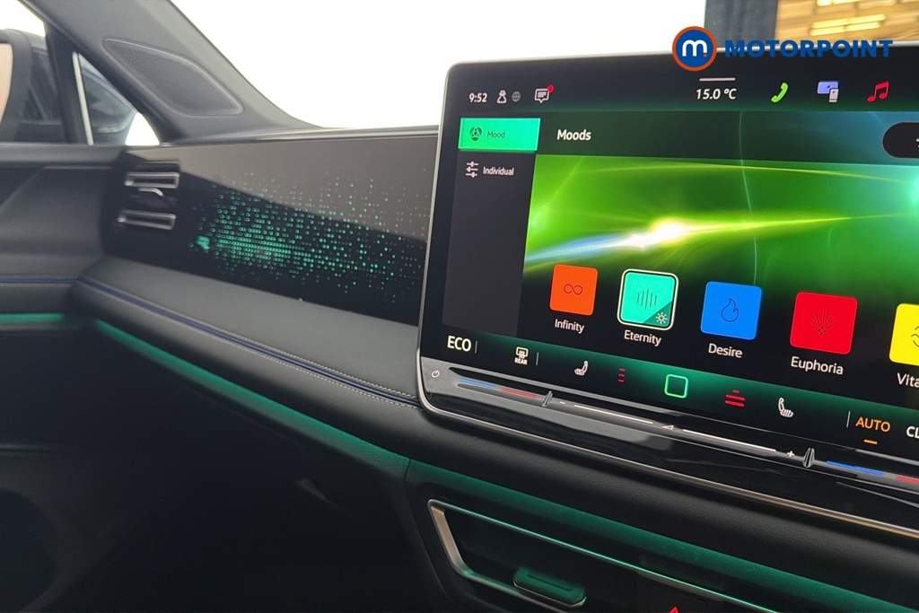 Volkswagen Tiguan R-Line Automatic Petrol Plug-In Hybrid SUV - Stock Number (1692361) - 10th supplementary image