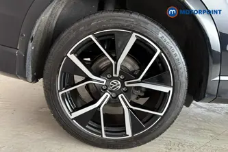 Volkswagen Tiguan R-Line Automatic Petrol Plug-In Hybrid SUV - Stock Number (1692361) - 46th supplementary image