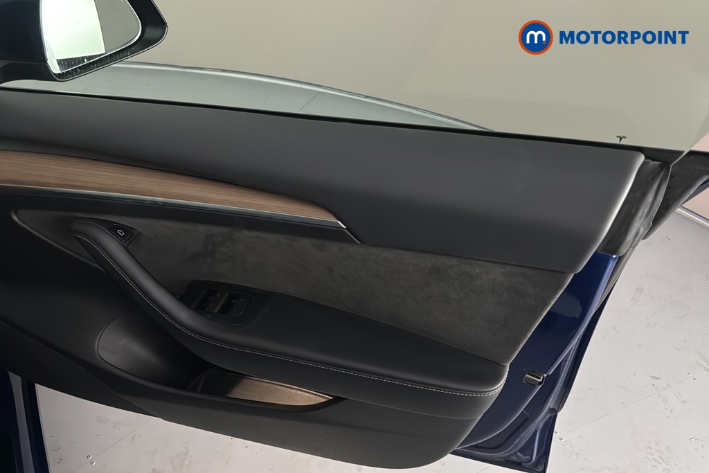 Tesla Model 3 Long Range Automatic Electric Saloon - Stock Number (1692426) - 18th supplementary image