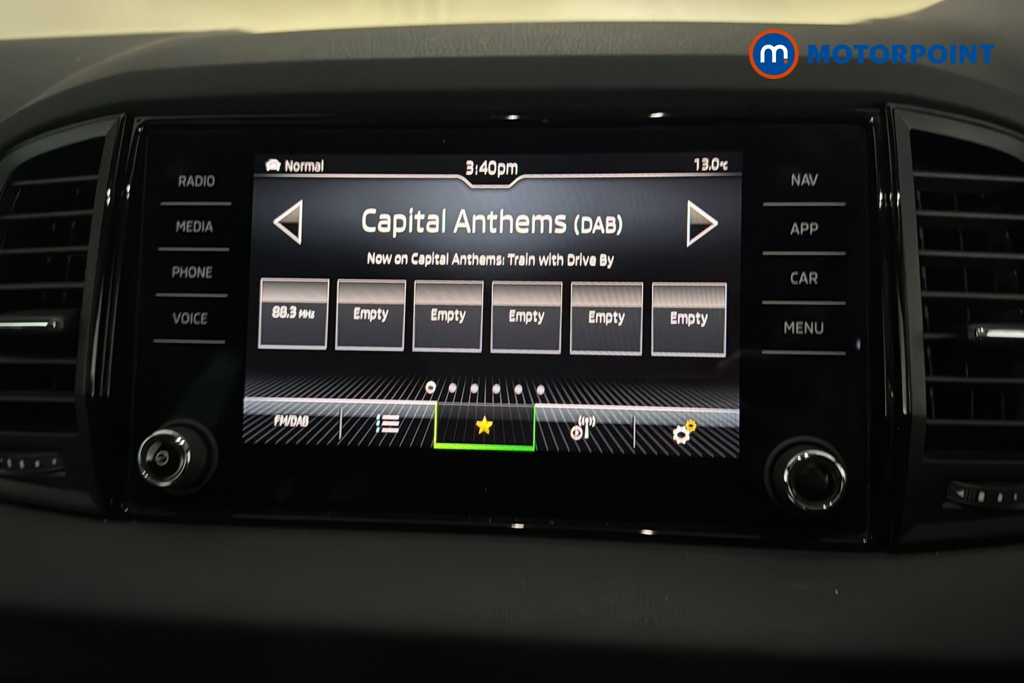 Skoda Karoq Sportline Automatic Petrol SUV - Stock Number (1692563) - 8th supplementary image