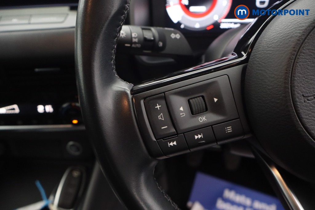 Nissan Qashqai N-Connecta Manual Petrol SUV - Stock Number (1692749) - 3rd supplementary image