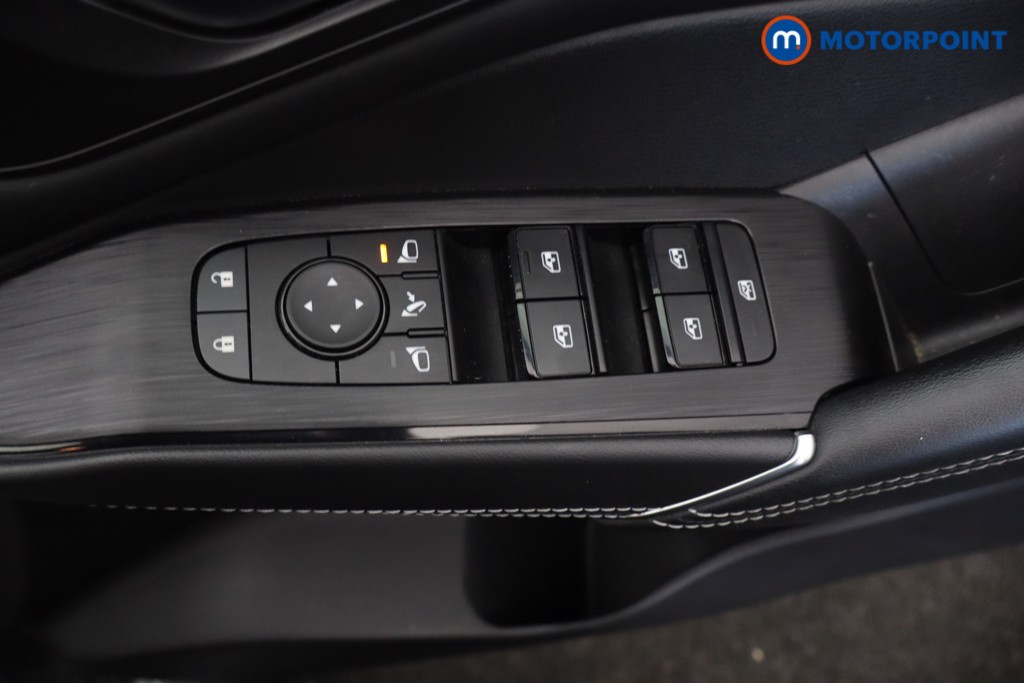Nissan Qashqai N-Connecta Manual Petrol SUV - Stock Number (1692749) - 21st supplementary image