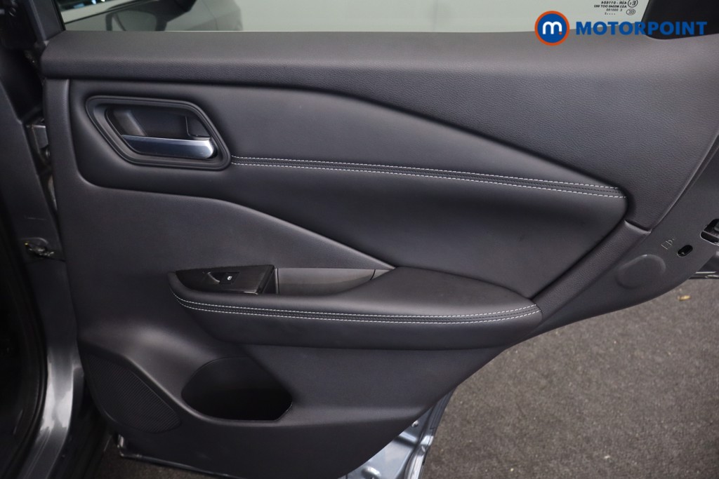Nissan Qashqai N-Connecta Manual Petrol SUV - Stock Number (1692749) - 26th supplementary image