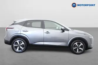 Nissan Qashqai N-Connecta Manual Petrol SUV - Stock Number (1692749) - Drivers side