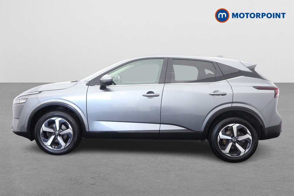 Nissan Qashqai N-Connecta Manual Petrol SUV - Stock Number (1692749) - Passenger side