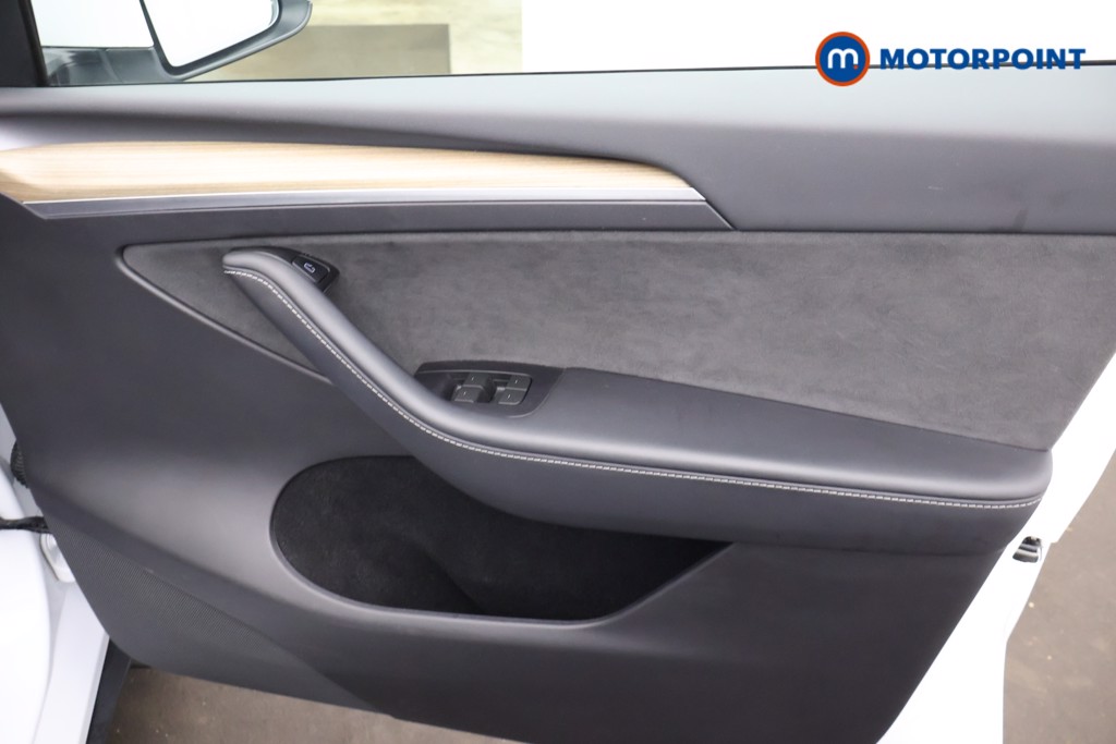 Tesla Model Y Rwd 5Dr Auto Automatic Electric SUV - Stock Number (1692901) - 9th supplementary image