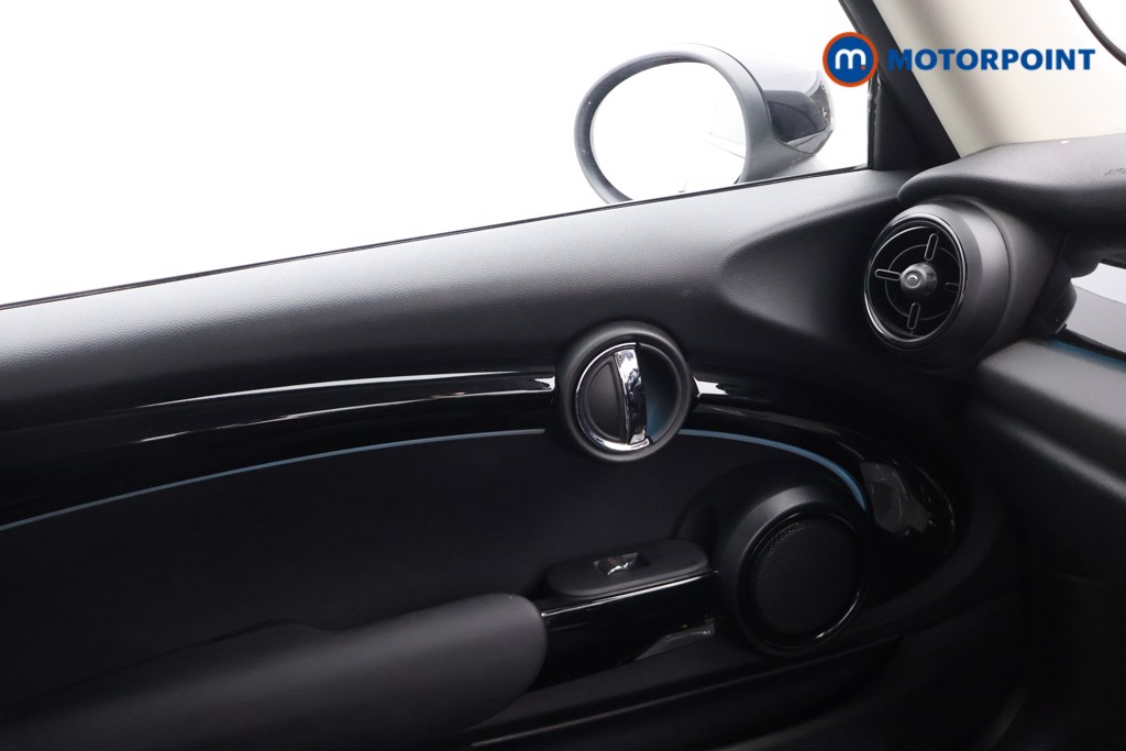 Mini Hatchback Cooper S Level 1 Automatic Electric Hatchback - Stock Number (1692902) - 11th supplementary image