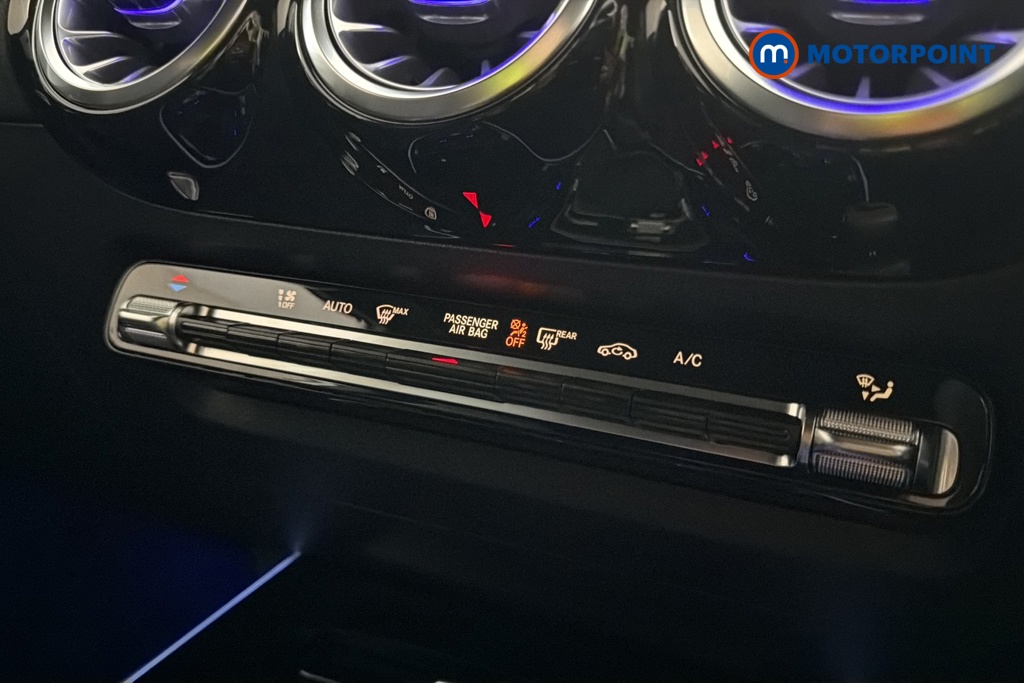 Mercedes-Benz GLA Amg Line Automatic Petrol SUV - Stock Number (1693138) - 12th supplementary image