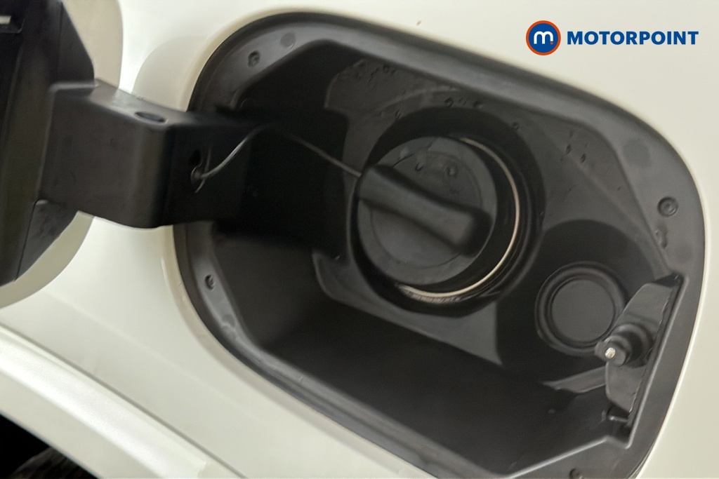 Mercedes-Benz GLA Amg Line Automatic Petrol SUV - Stock Number (1693138) - 41st supplementary image