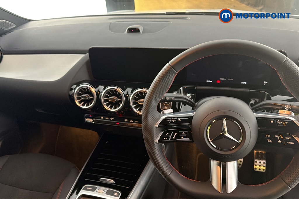 Mercedes-Benz GLA Amg Line Automatic Petrol SUV - Stock Number (1693138) - 1st supplementary image