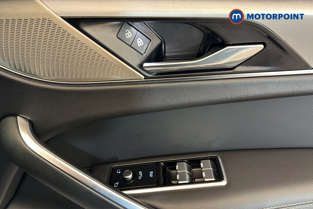 Jaguar F-Pace R-Dynamic Se Automatic Petrol SUV - Stock Number (1693765) - 19th supplementary image