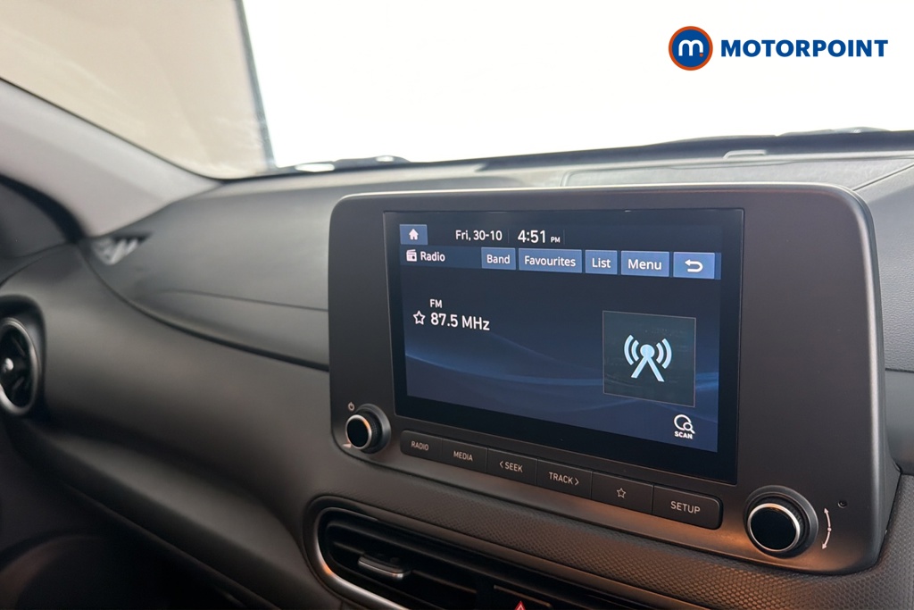 Hyundai Kona Se Connect Automatic Petrol-Electric Hybrid SUV - Stock Number (1694463) - 8th supplementary image