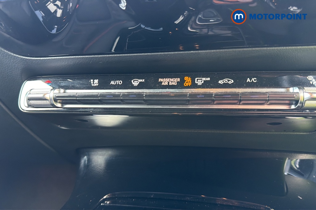 Mercedes-Benz A Class Amg Line Automatic Petrol Hatchback - Stock Number (1685402) - 12th supplementary image